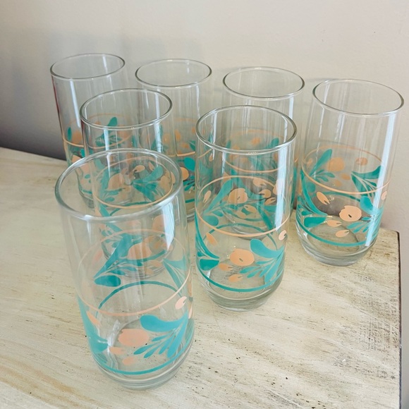 Vintage LIBBEYS GLASSES With Beautiful Flowers - Picture 4 of 4